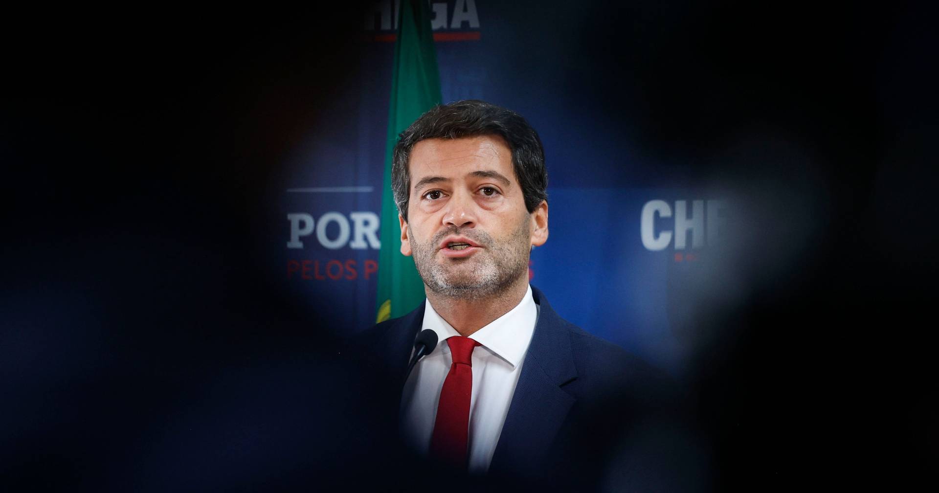 Ventura ameaça Governo com moção de censura, mas sabe que será rejeitada
