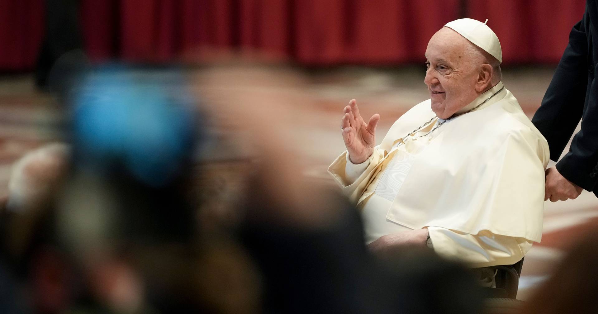 Papa Francisco: “Situação está a evoluir de forma lenta, mas com bom prognóstico”, diz pneumologista