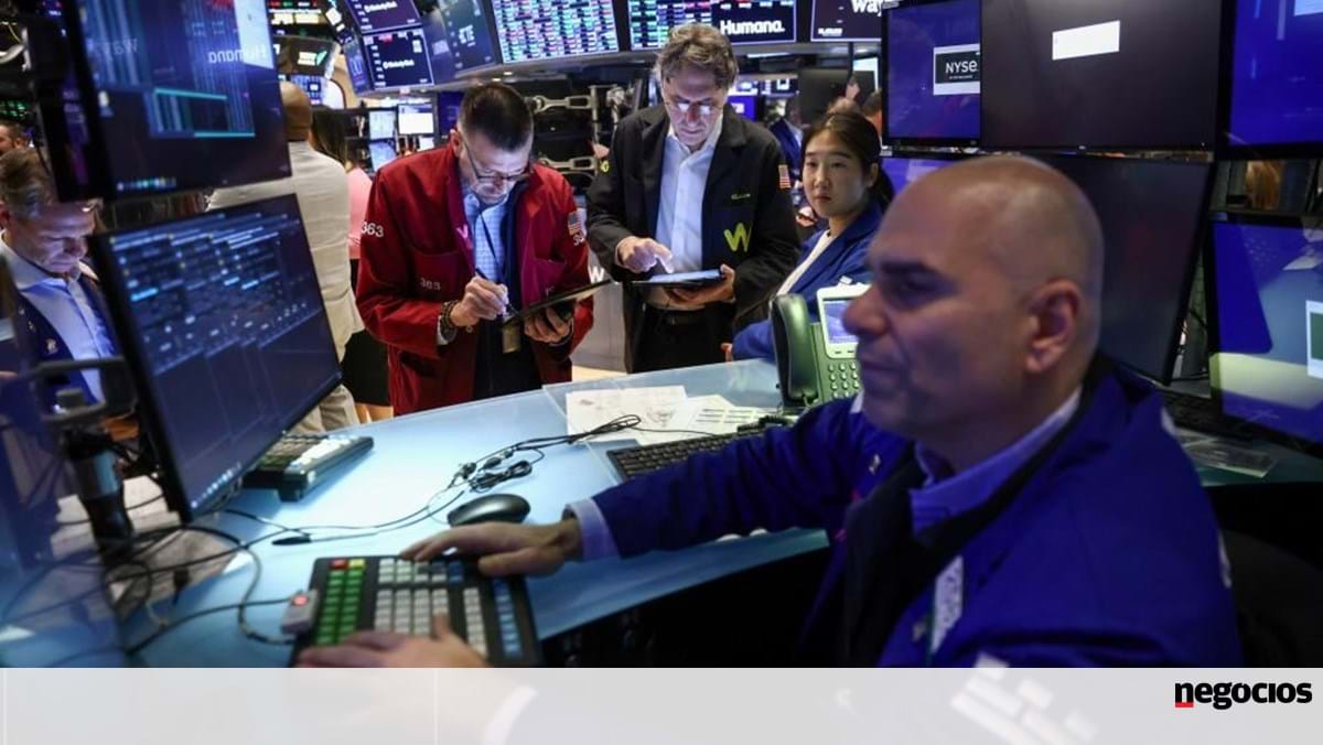 Wall Street dividida com tecnológicas a ficarem para trás. Nasdaq cai mais de 1% – Bolsa