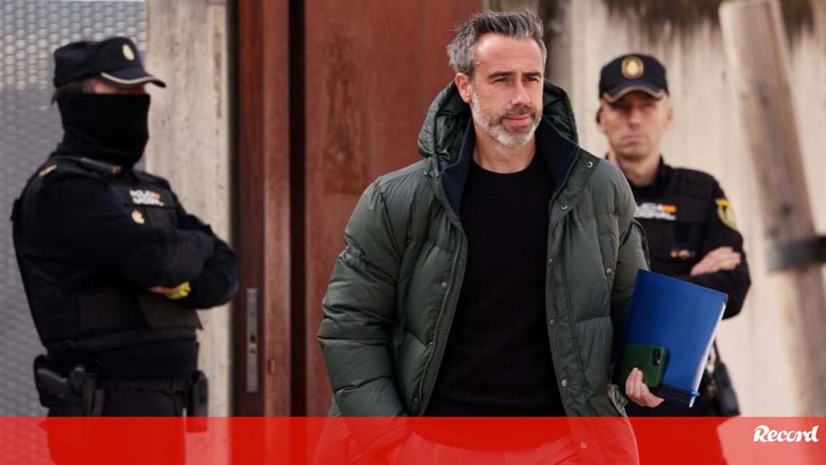 Jorge Vilda admite conversa com irmão de Jenni Hermoso mas nega ameaças – Espanha