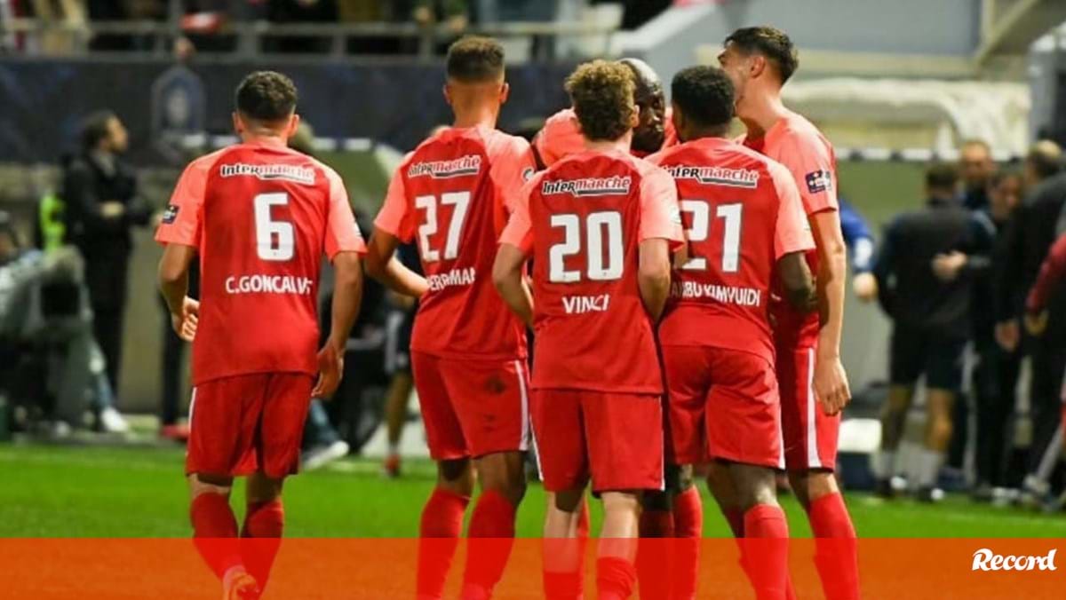 Da quarta divisão para as ‘meias’ da Taça de França: conta de fadas do Cannes continua – França