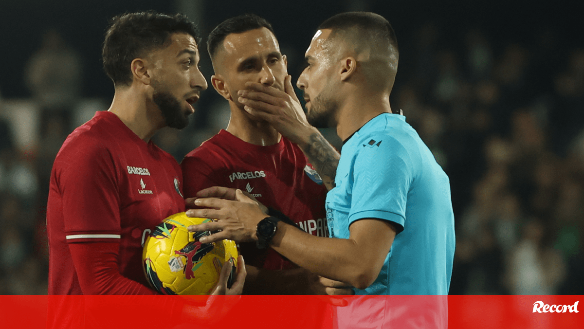 Josué Sá e a derrota com o Sporting: «Acabou por decidir-se por três centímetros» – Gil Vicente
