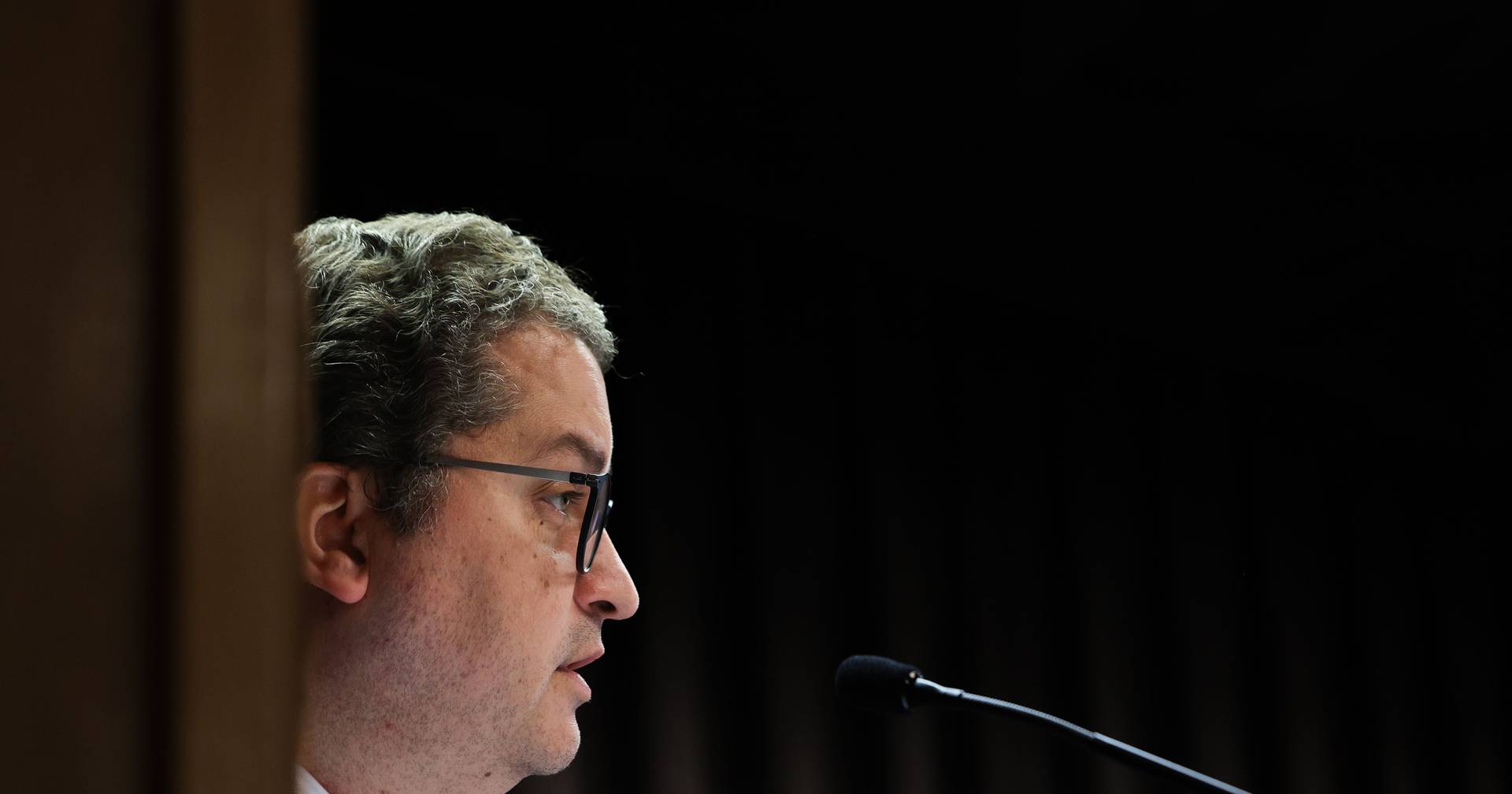 Economia tem de crescer mais do dobro até final de 2025 para que meta do Governo seja alcançada