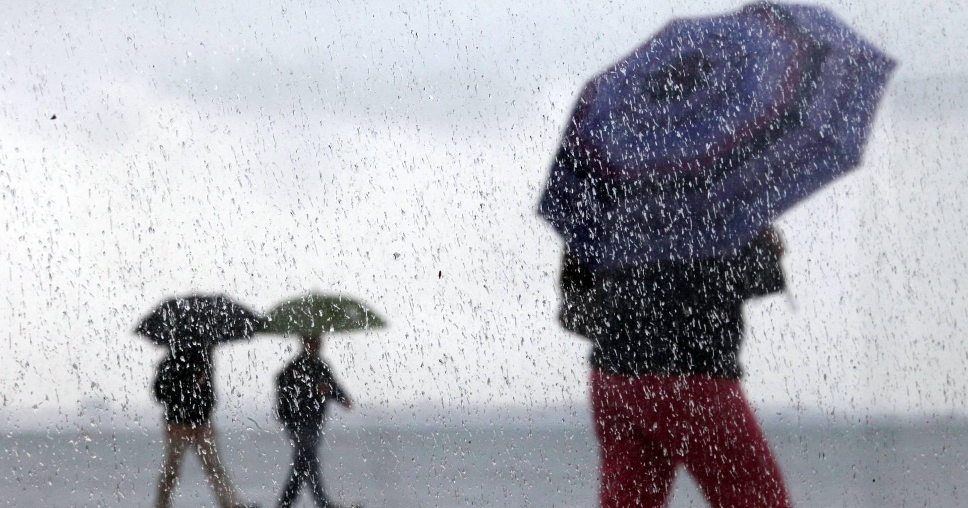 Depressão Laurence deixa 10 distritos sob aviso devido à chuva