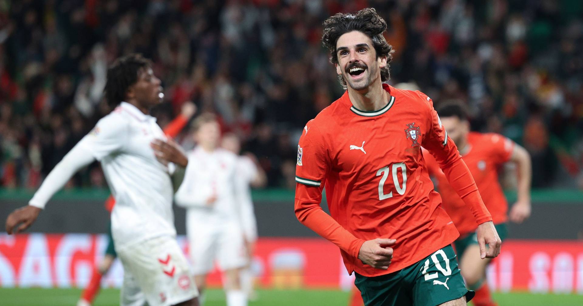 Trincão salta do banco para guiar Portugal até à final four da Liga das Nações