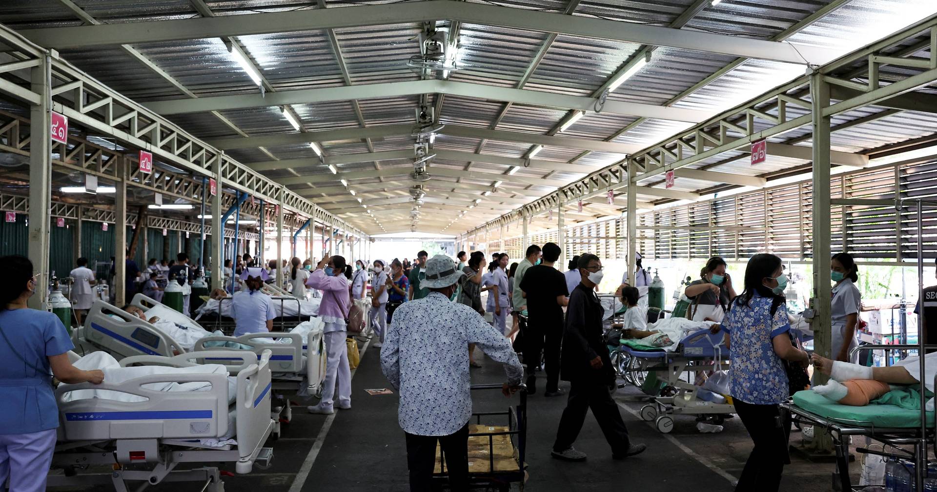 Violento sismo causa pelo menos 20 mortos na capital de Myanmar.