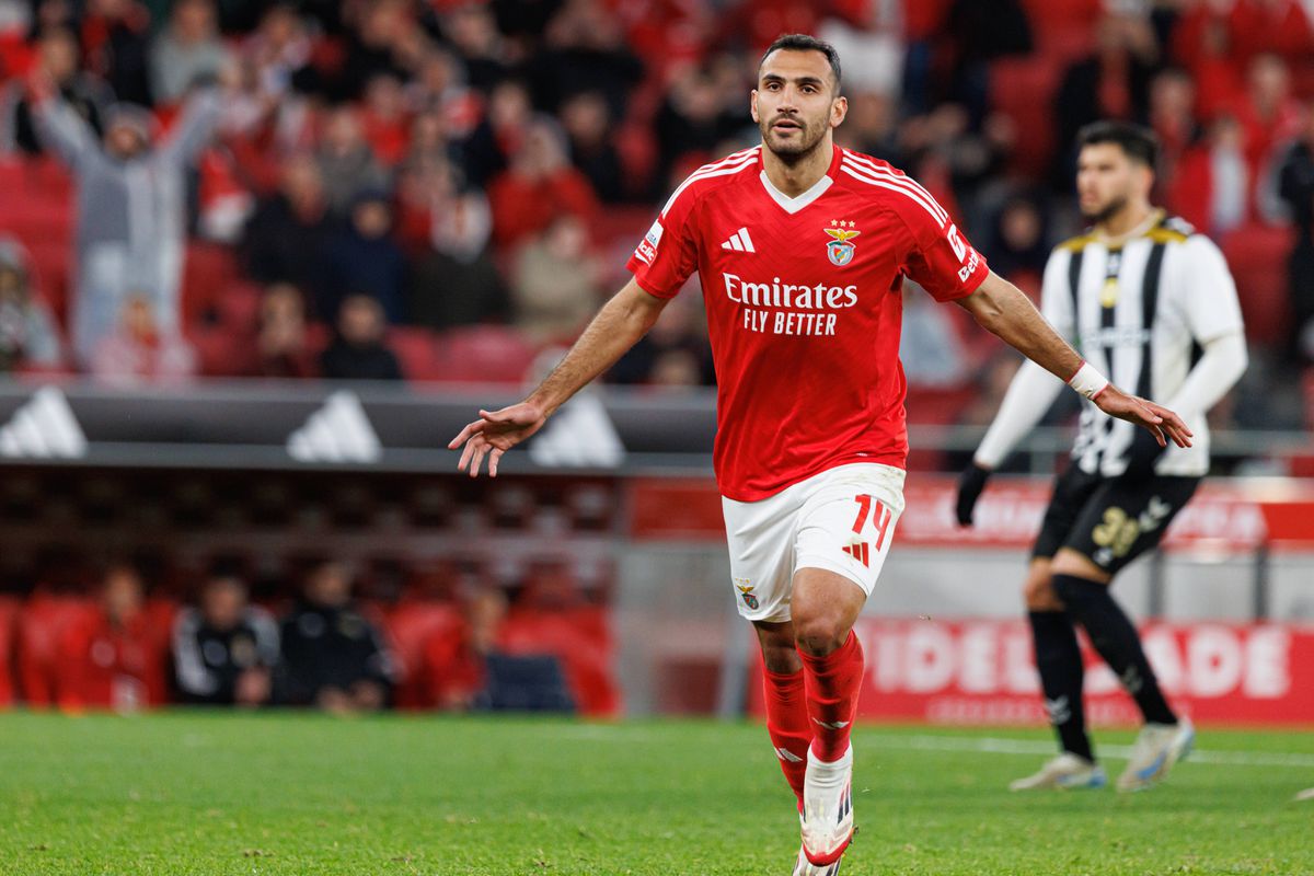 Benfica: ganhar sempre e ao Sporting por mais de um