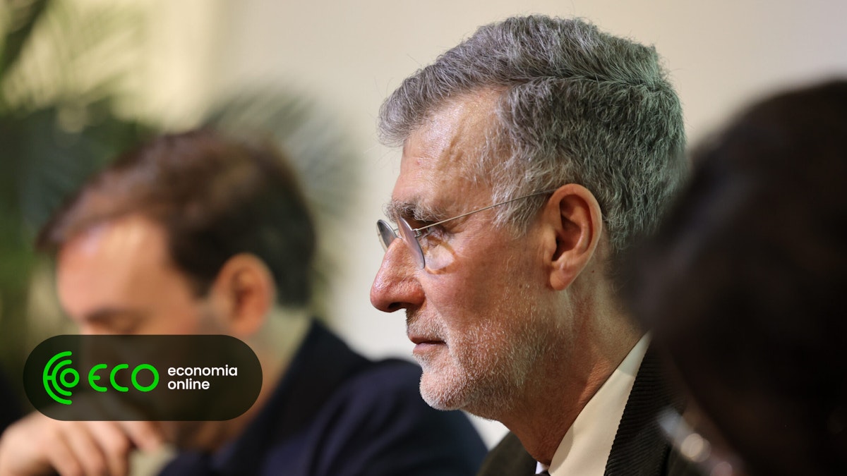 Gouveia e Melo recusa “emprestar farda a extremos” políticos