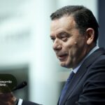 Uma noite de ameaças e recuos: censura do PCP “dispensa” Governo de moção de confiança