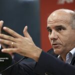 Secretário da Defesa dos EUA diz que jornalista que afirma ter recebido informações militares confidenciais é “mentiroso”