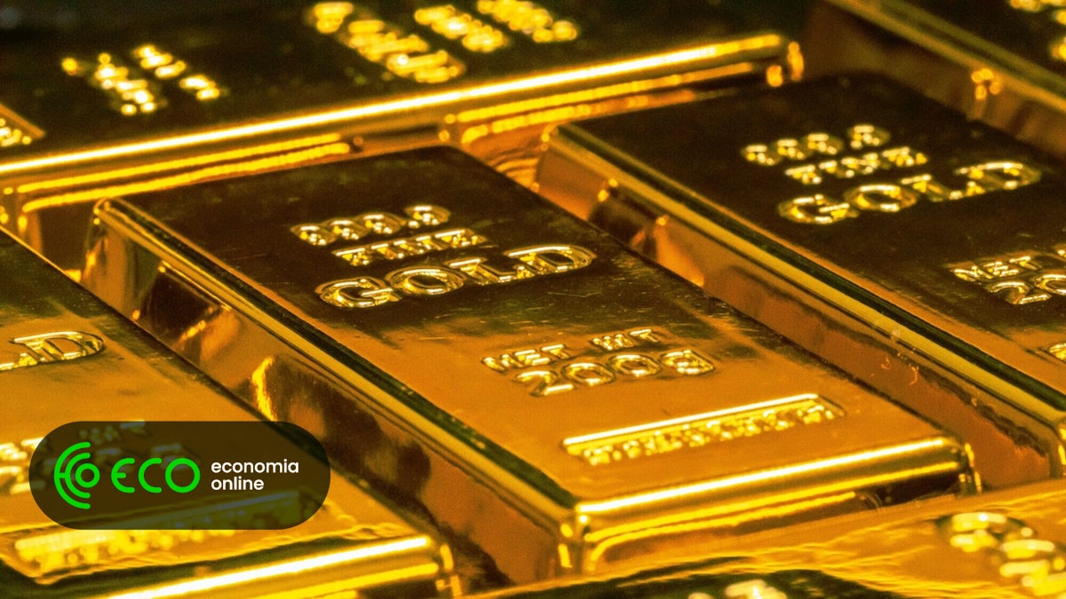 Ouro passa marco histórico de 3.000 dólares com subida de 14% em 2025