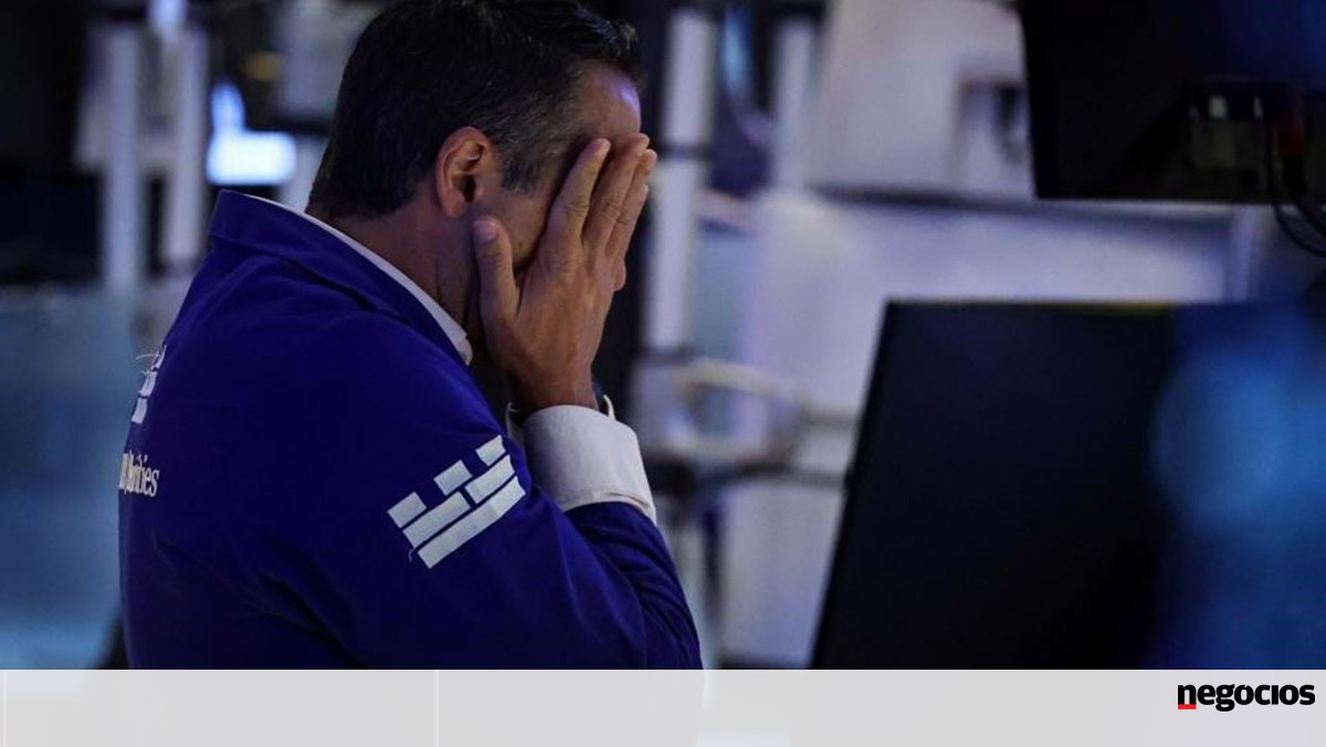 Wall Street fecha no vermelho. S&P 500 sofre maior queda deste ano – Bolsa