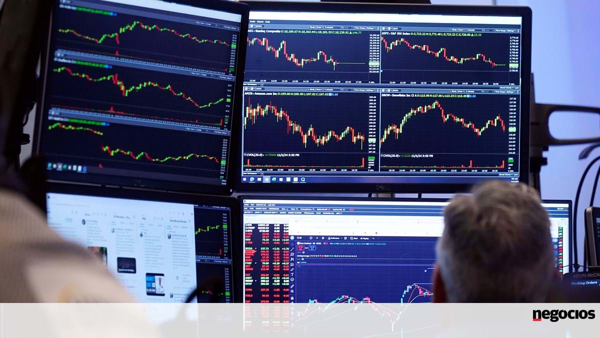 Tarifas e inflação deixam Wall Street dividida. Tecnológicas voltam aos ganhos – Bolsa