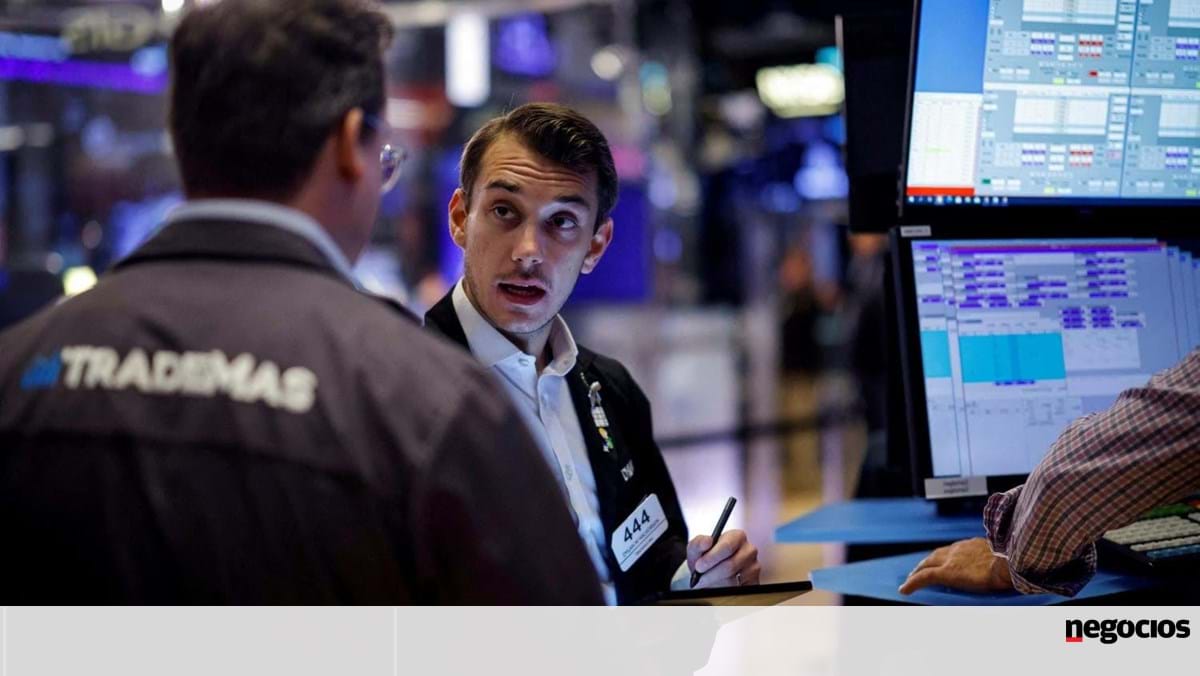 Wall Street sobe após Trump adiar tarifas automóveis. GM dispara mais de 7% – Bolsa
