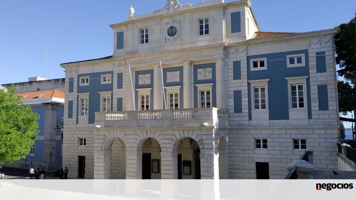 Aberto concurso internacional de 22 milhões para a requalificação do Teatro de São Carlos – Empresas