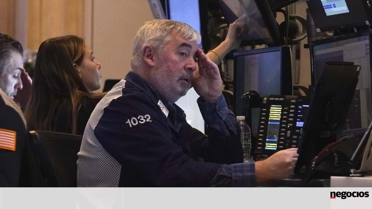 Wall Street fecha no vermelho. Incerteza económica pressiona índices – Bolsa