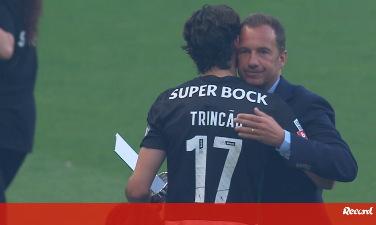 História Record: Sporting oferece camisola 10 a Trincão numa renovação estratégica – Sporting