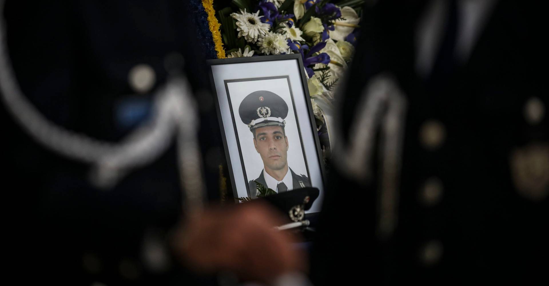 “Só me apetece gritar”: mãe de Fábio Guerra reage à absolvição de Clóvis Abreu