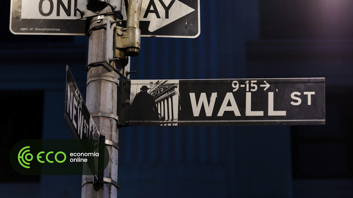 Após turbulência, Wall Street termina no verde. S&P teve a melhor semana desde 2023