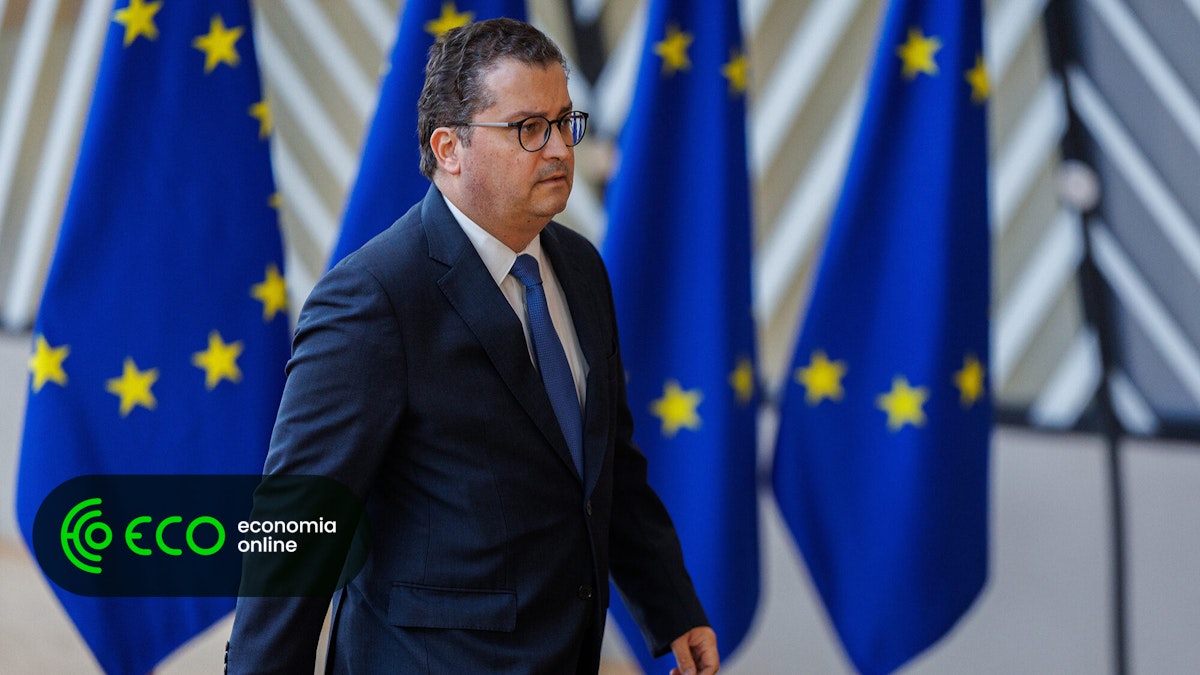Governo compromete-se com reforço na defesa sem comprometer contas públicas