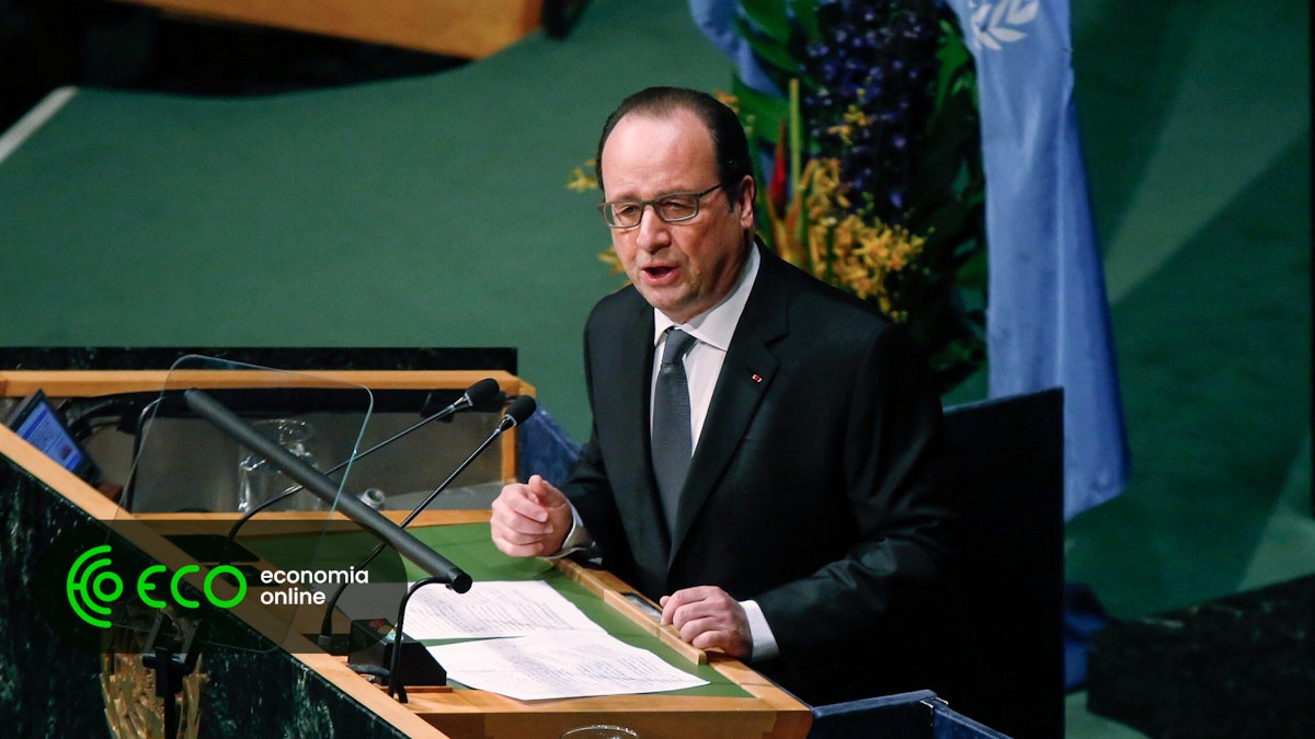 François Hollande quer criar um estatuto de “refugiado científico” em França