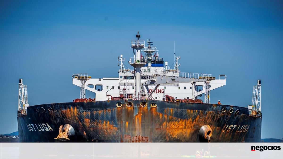 Barcos com petróleo venezuelano destinados aos EUA parados por causa das tarifas de Trump – Américas