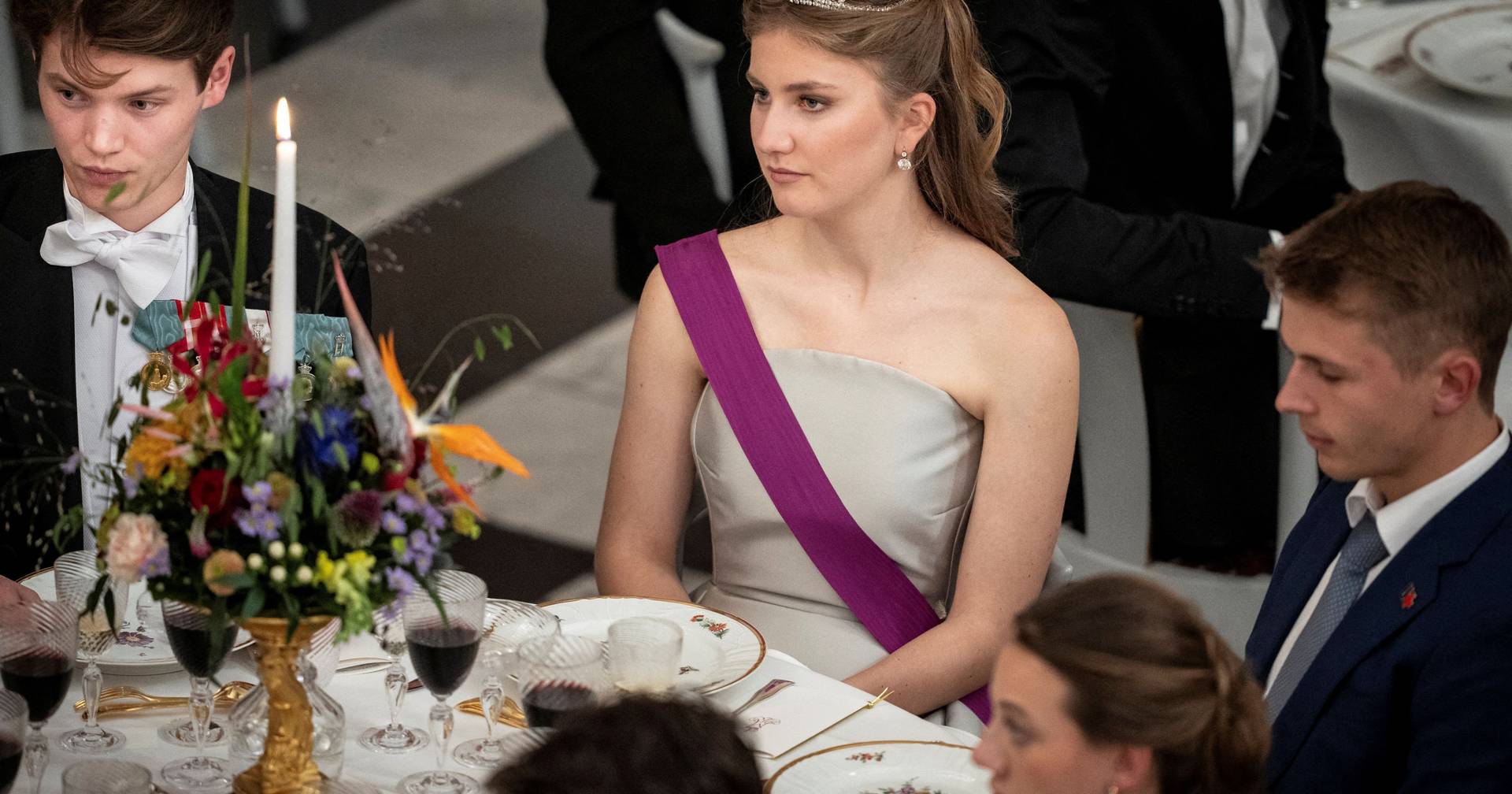 Futura rainha da Bélgica vê mestrado em Harvard ameaçado após polémica decisão de Trump