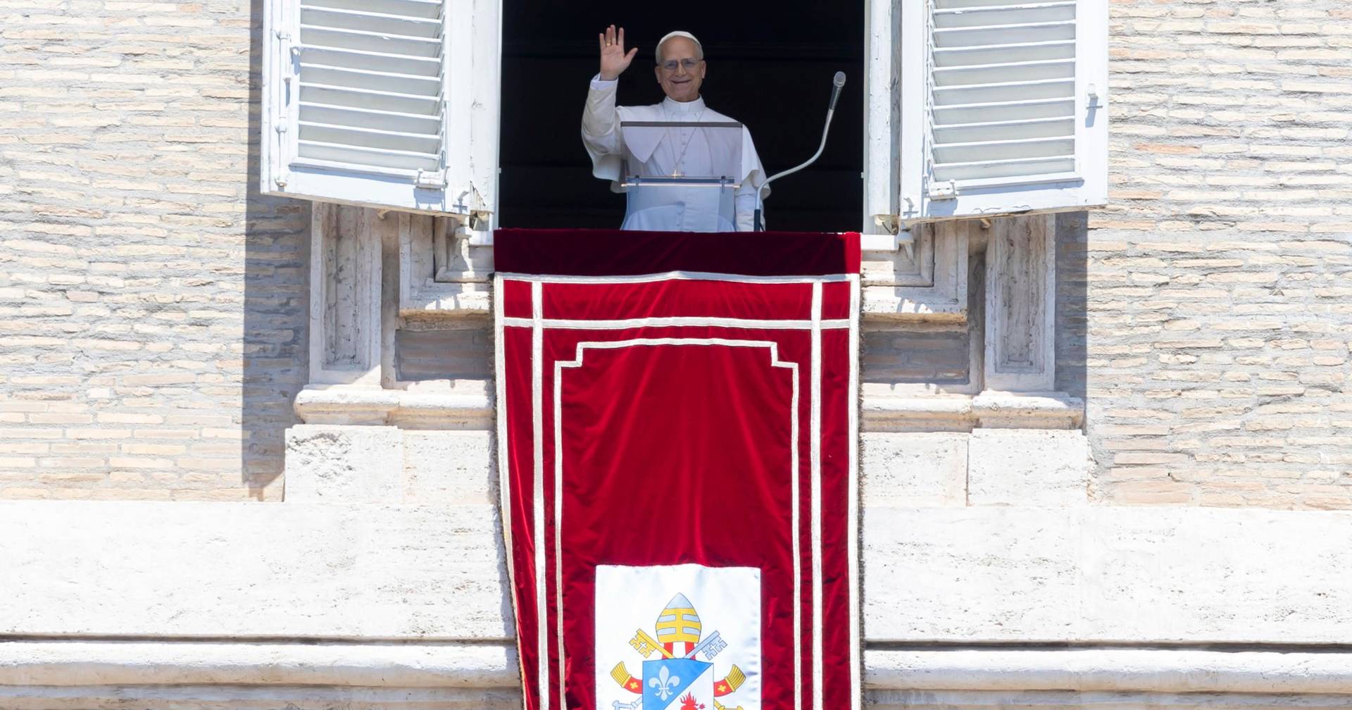 Papa Leão XIV pede “coragem e perseverança” a quem busca a paz