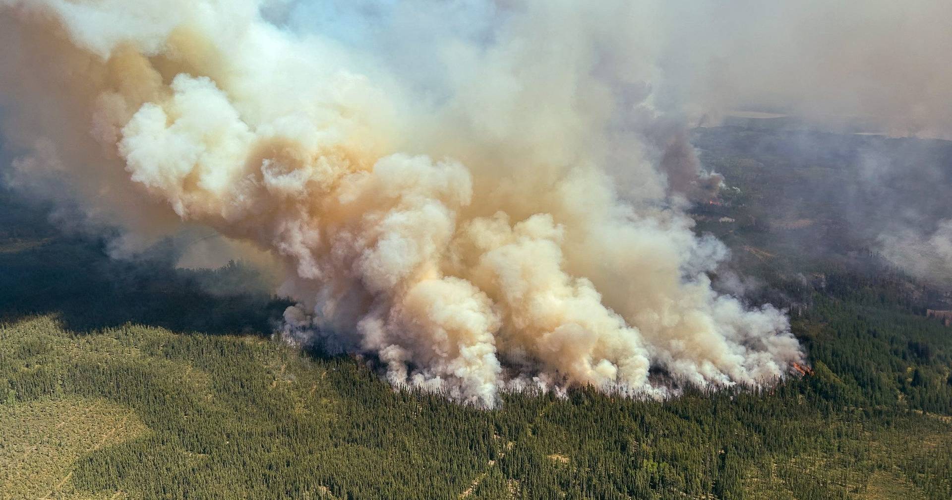 Incêndios no Canadá: há mais uma província em estado de emergência
