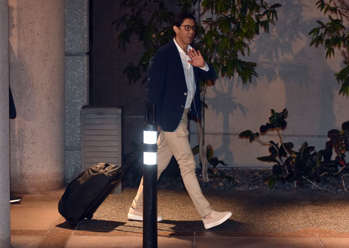 Benfica já está nos EUA e Rui Costa lidera comitiva (fotos)