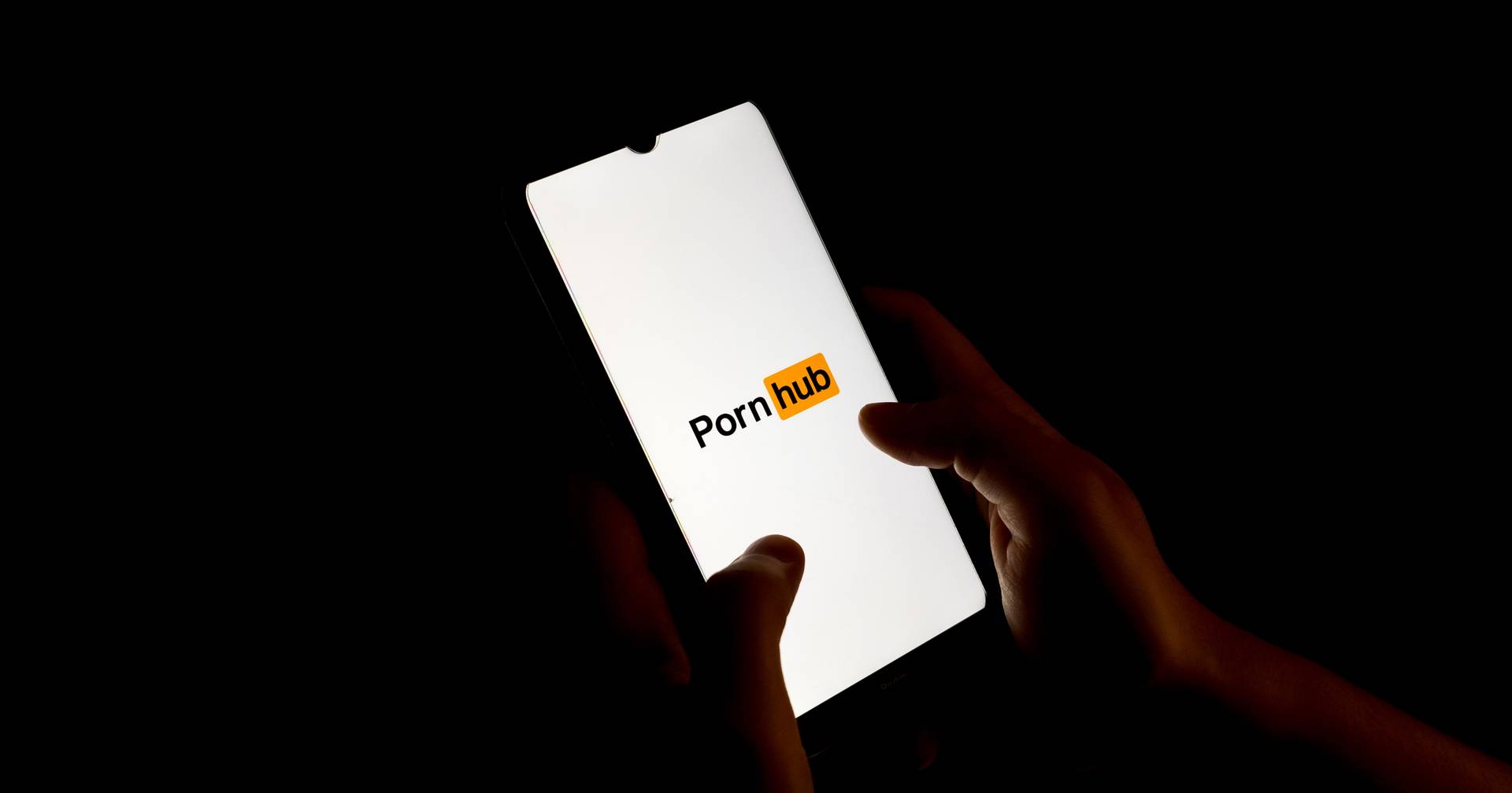 Pornhub, YouPorn e RedTube suspendem atividade em França como forma de protesto