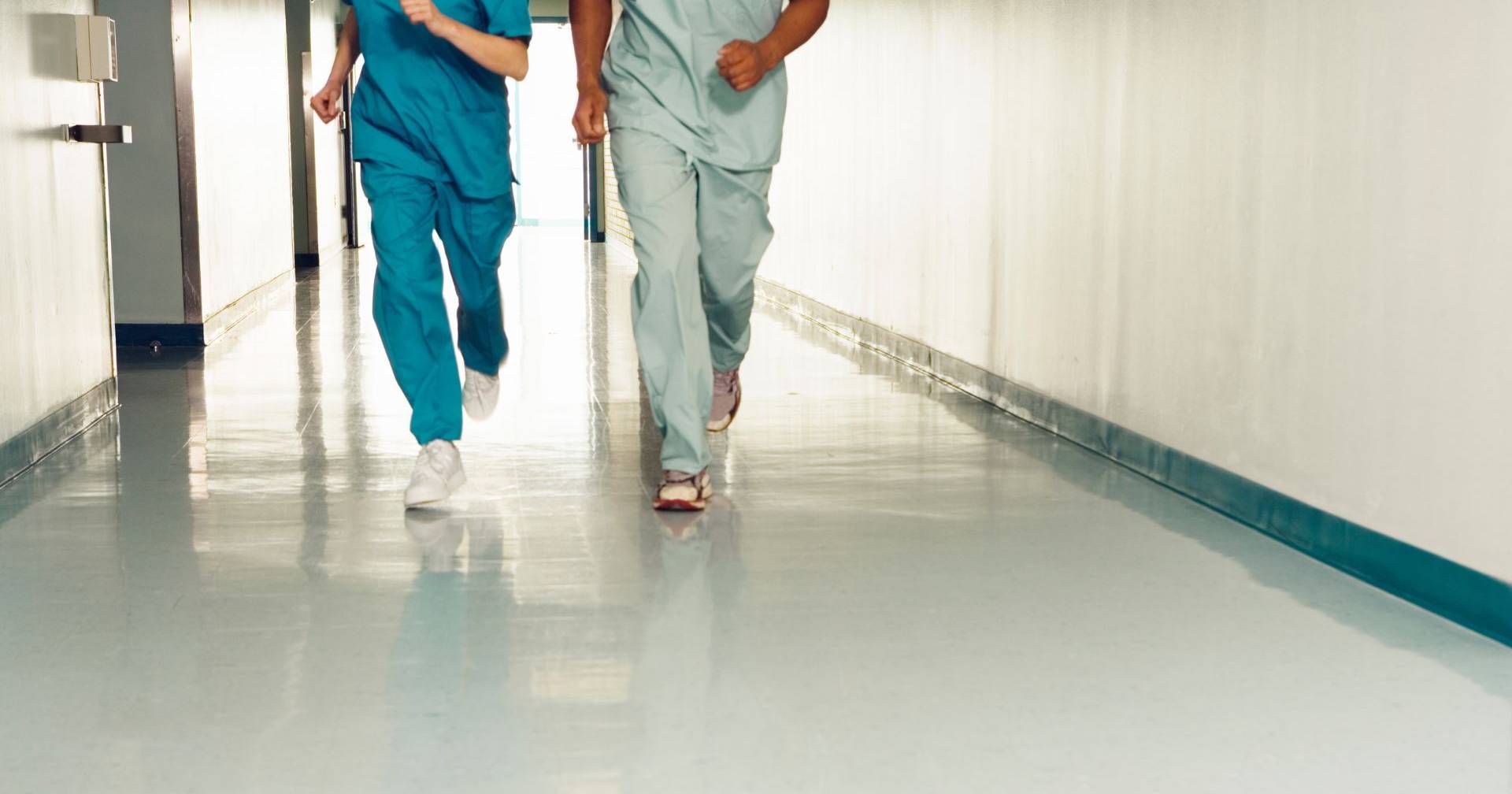 Mais de metade dos médicos do SNS também trabalham no privado