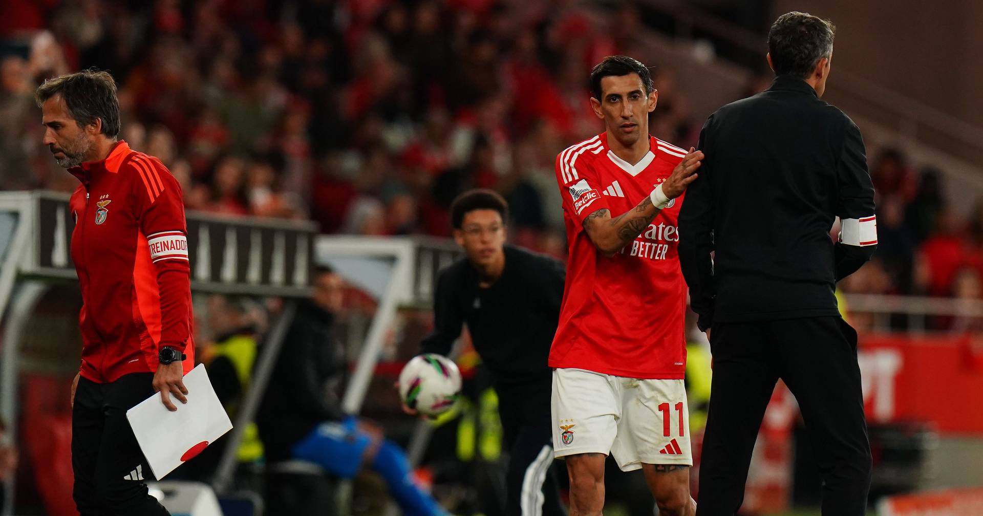 Benfica prepara estreia no Mundial de Clubes: tem todos os jogadores disponíveis e uma despedida iminente