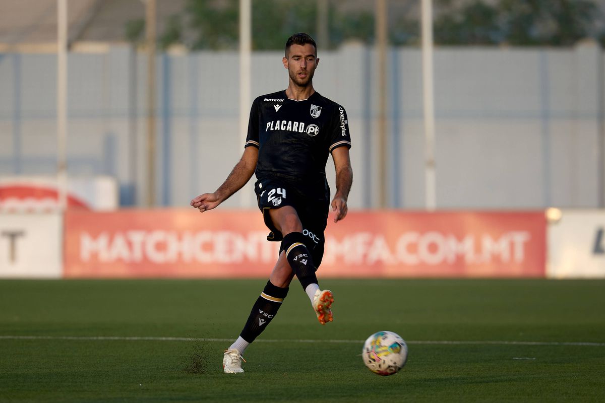 V. Guimarães: potencial saída de Borevkovic obriga a esforço central