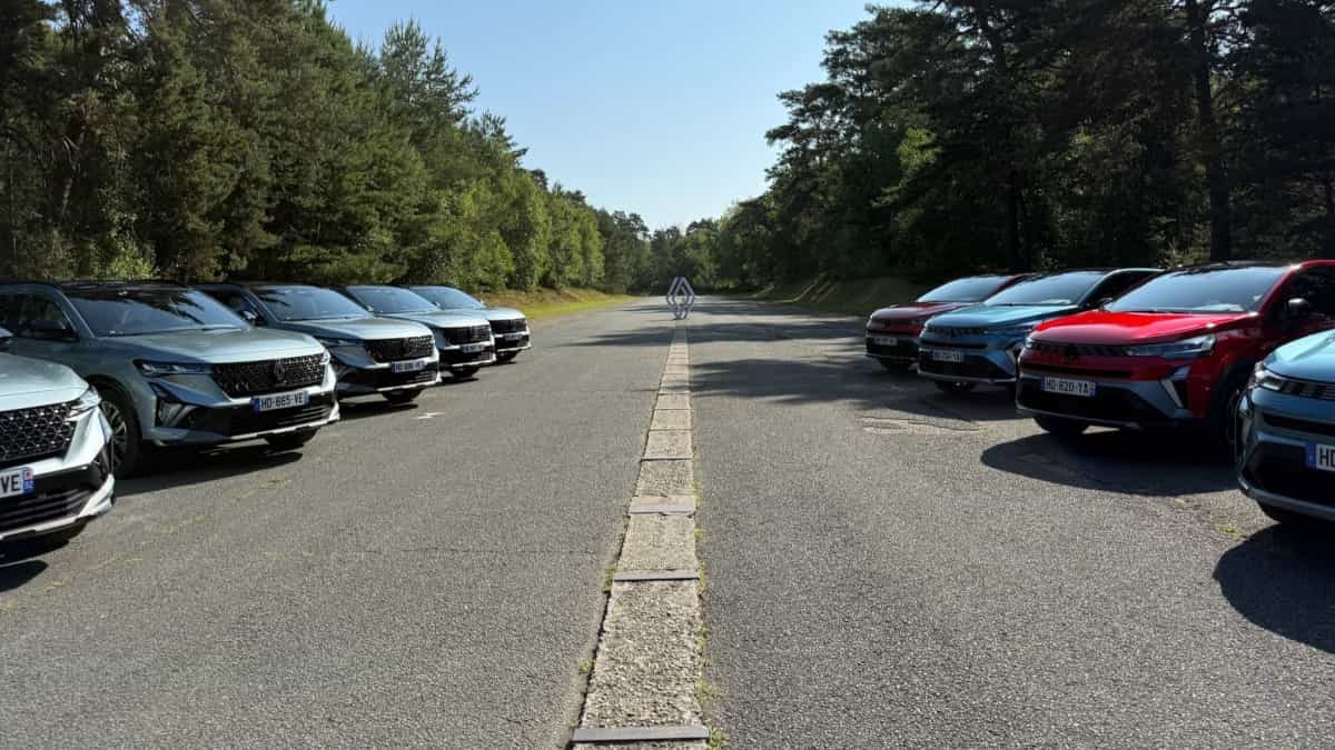 testámos as novas motorizações híbridas da Renault