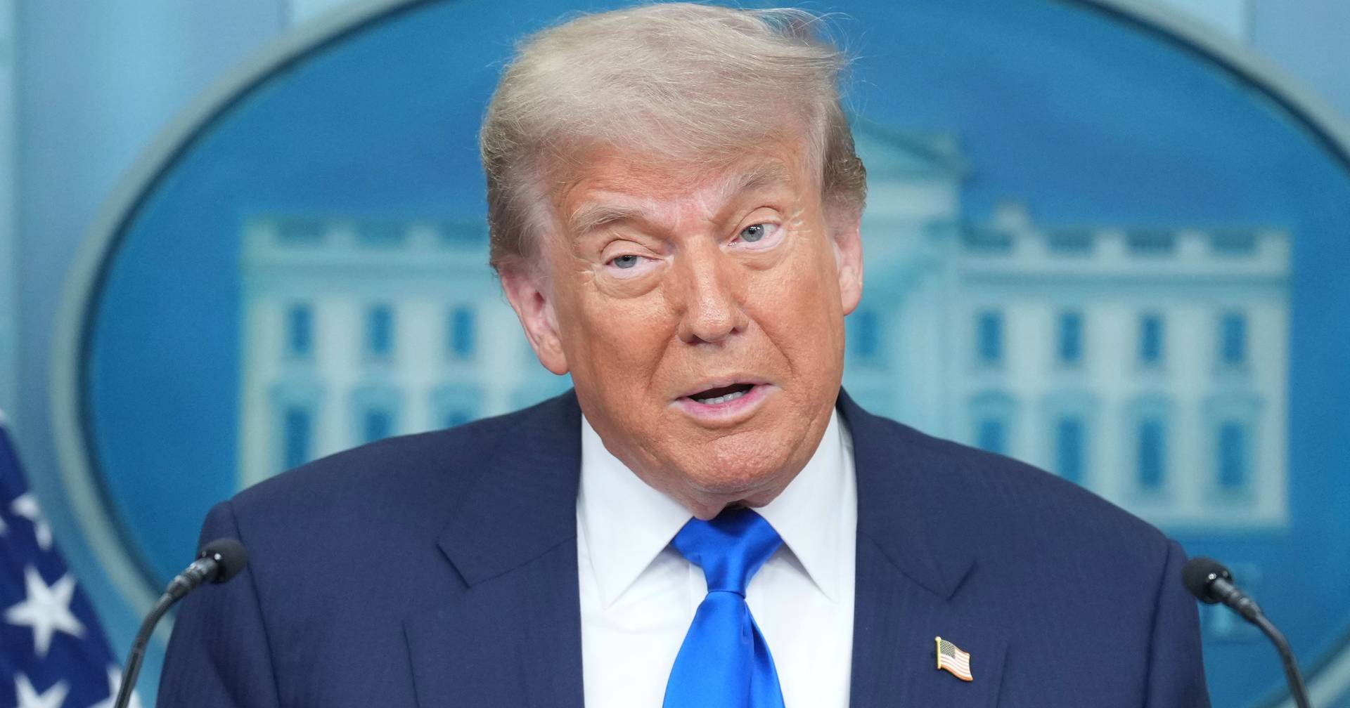 Trump vai formalizar levantamento de sanções contra a Síria