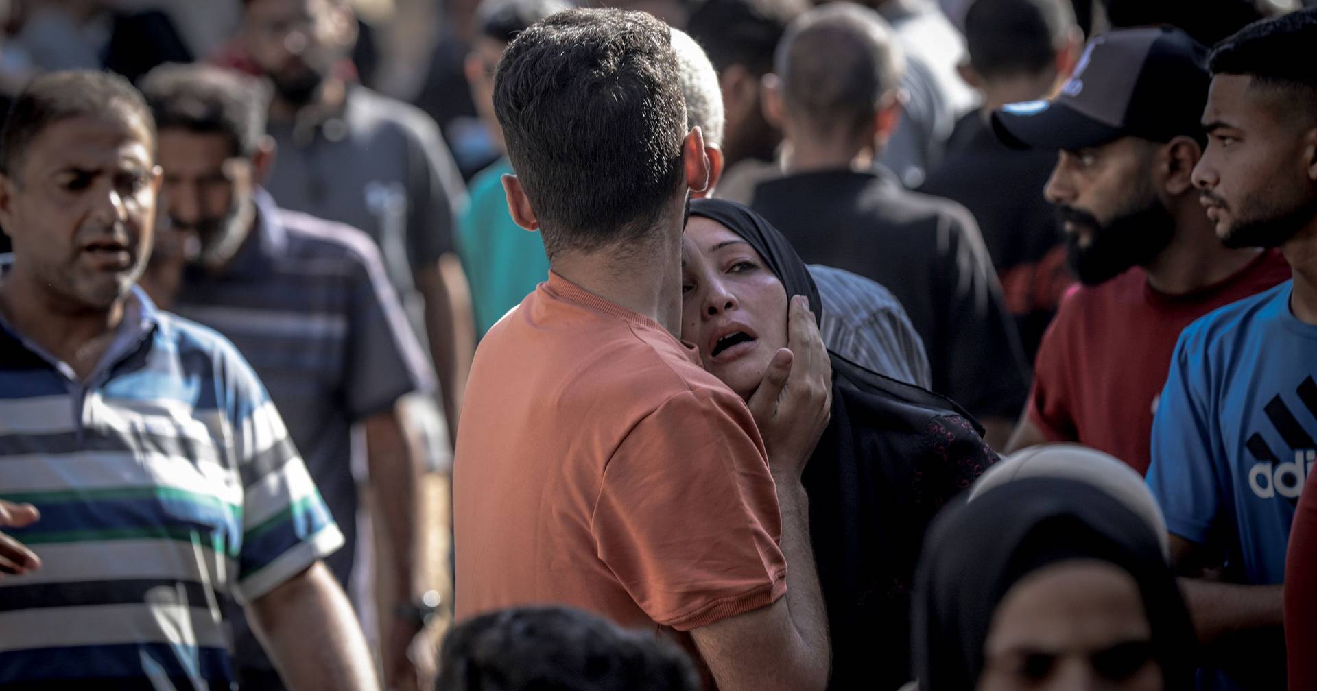 “Já não temos carne no corpo, já não temos alma”: população de Gaza desespera por acordo que ponha fim à guerra