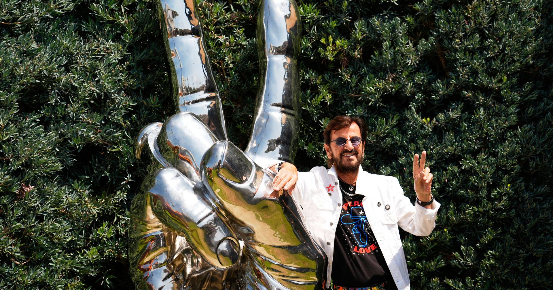 Ex-Beatles Ringo Starr celebra 85.º aniversário com mensagens de paz e amor vindas de todo o mundo