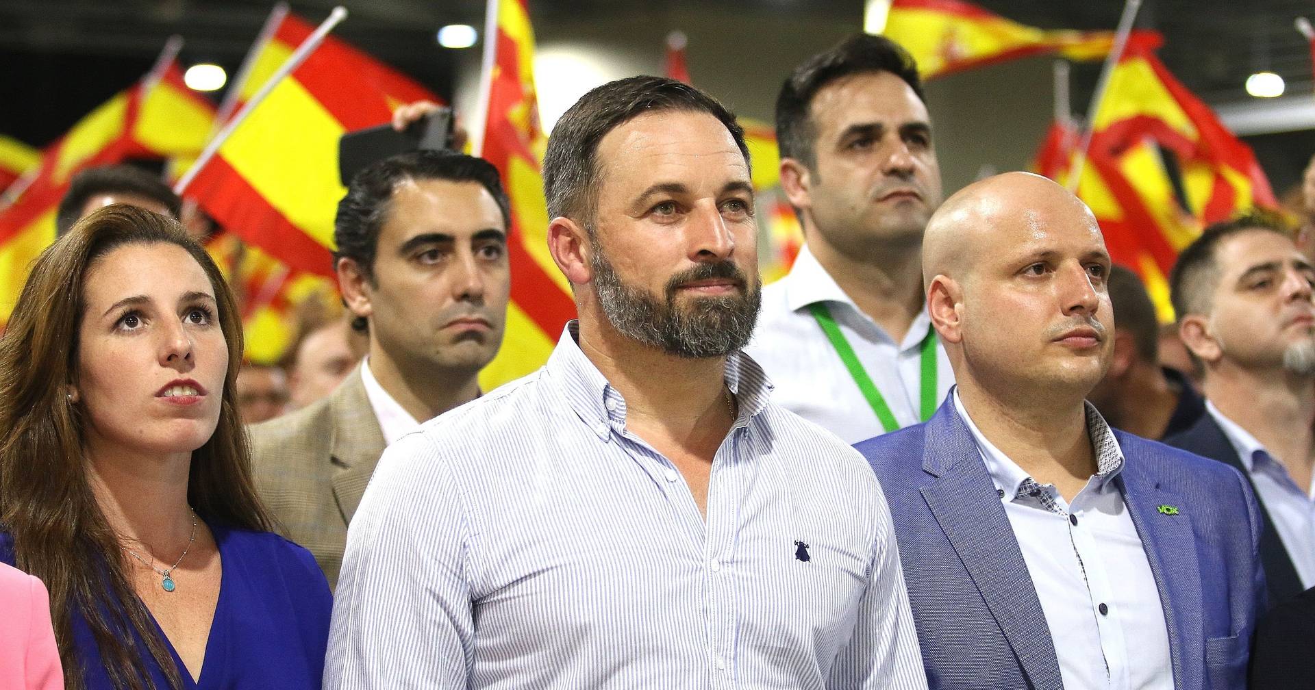 Vox defende deportação de 8 milhões de pessoas de origem estrangeira, incluindo nascidas em Espanha
