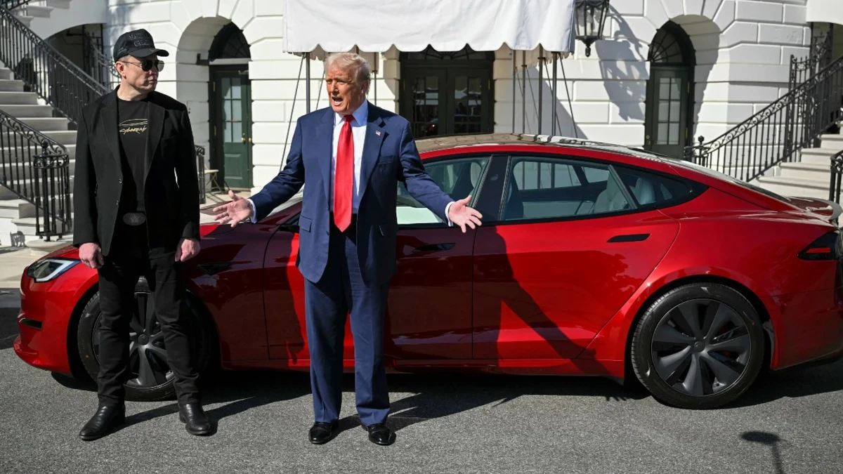 Trump diz que está a pensar deportar Musk. Está feia a relação dos dois!