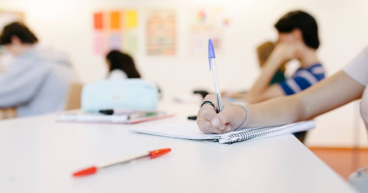 PS alerta para situação “crítica” nas escolas da Ribeira Grande devido à falta de assistentes operacionais