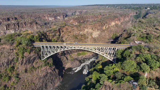 Um morto e quatro técnicos moçambicanos feridos em acidente ferroviário no Zimbabué