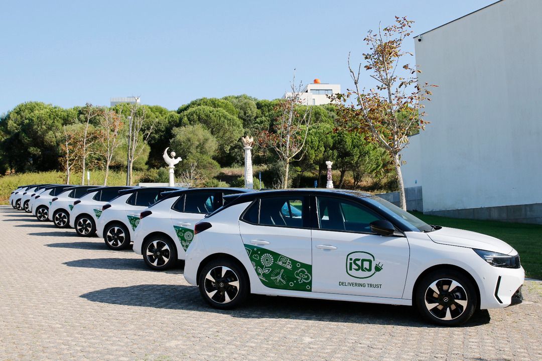 ISQ renova frota com veículos 100% elétricos