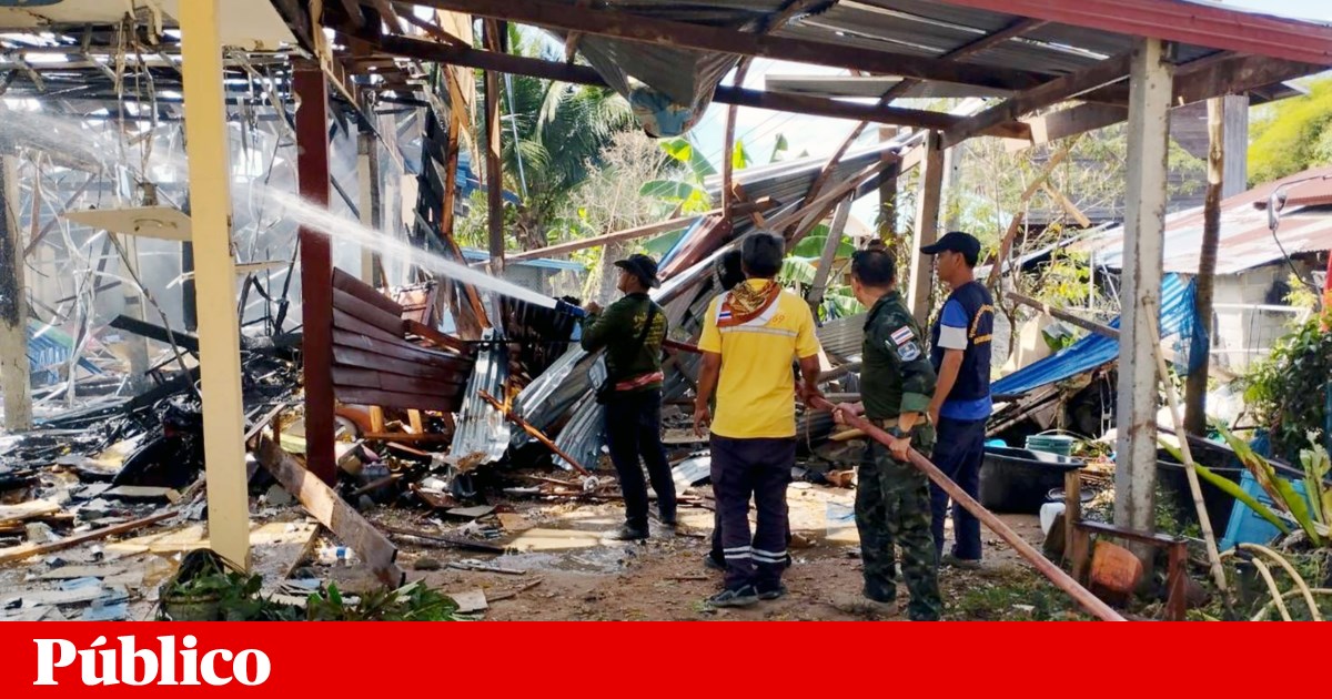 Tailândia impõe recolher obrigatório enquanto combates com o Camboja se alastram | Ásia