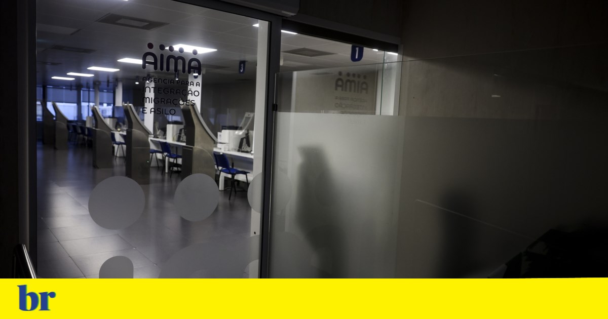 AIMA entrega cartão devolvido e renova residência que vence em janeiro e fevereiro | Imigração